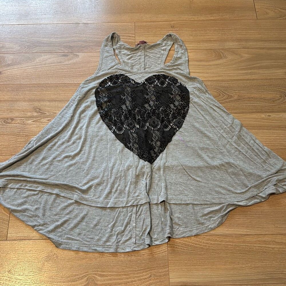 Romeo and Juliet Gray Tank Top Size Medium with Black Lace Heart Detailing on th